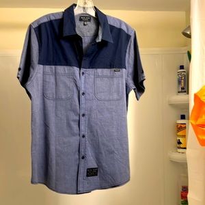 Men Shirt, Brand MARC ECKO Cut and Sew New York City Size Large Color Blue